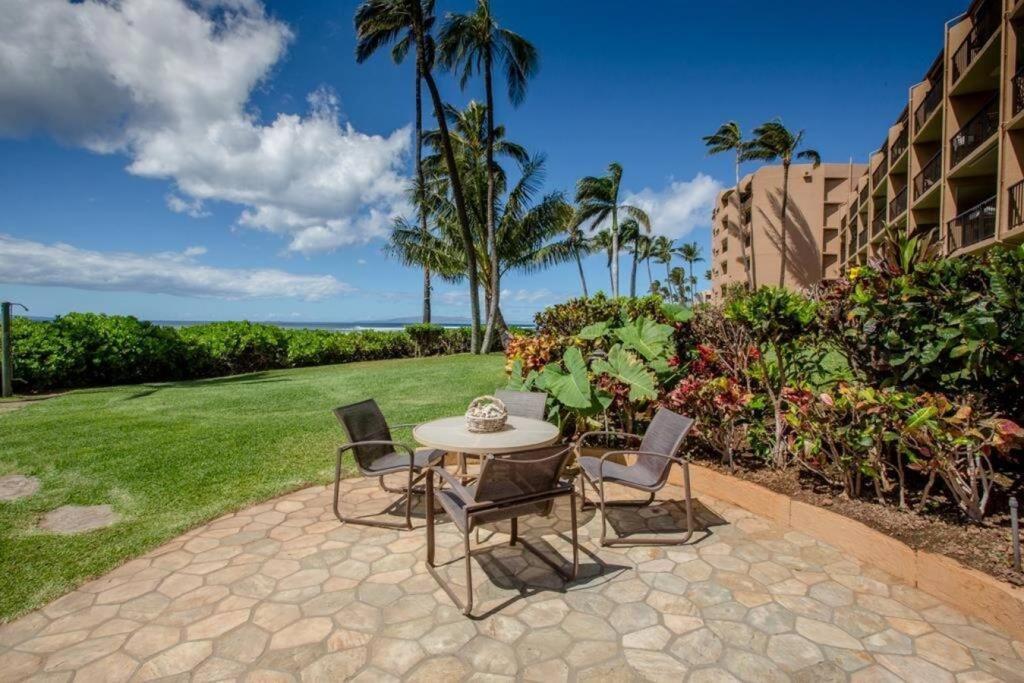 Stunning Maui Direct Ocean Front On The Beach, Walk To Beach From Condo, Watch Turtles, Whales, Ac In All Rooms Ocean View Pool And Spa Wailuku Bagian luar foto