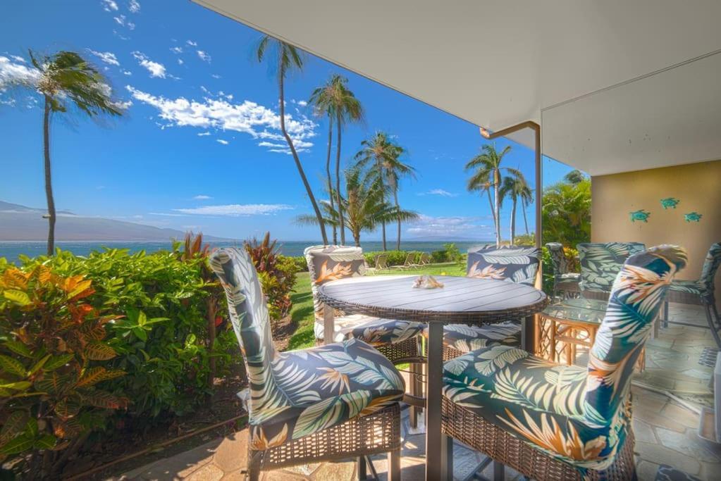 Stunning Maui Direct Ocean Front On The Beach, Walk To Beach From Condo, Watch Turtles, Whales, Ac In All Rooms Ocean View Pool And Spa Wailuku Bagian luar foto