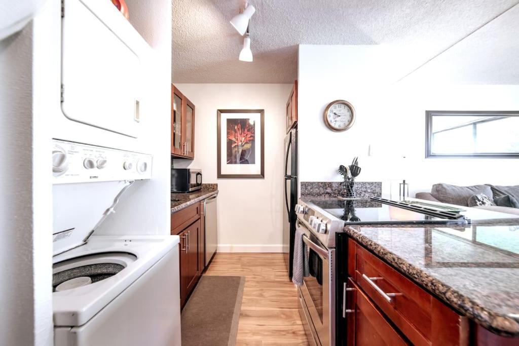 Stunning Maui Direct Ocean Front On The Beach, Walk To Beach From Condo, Watch Turtles, Whales, Ac In All Rooms Ocean View Pool And Spa Wailuku Bagian luar foto