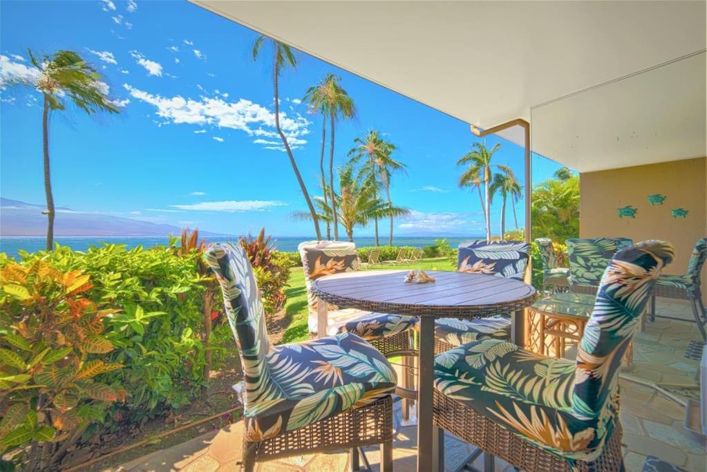Stunning Maui Direct Ocean Front On The Beach, Walk To Beach From Condo, Watch Turtles, Whales, Ac In All Rooms Ocean View Pool And Spa Wailuku Bagian luar foto