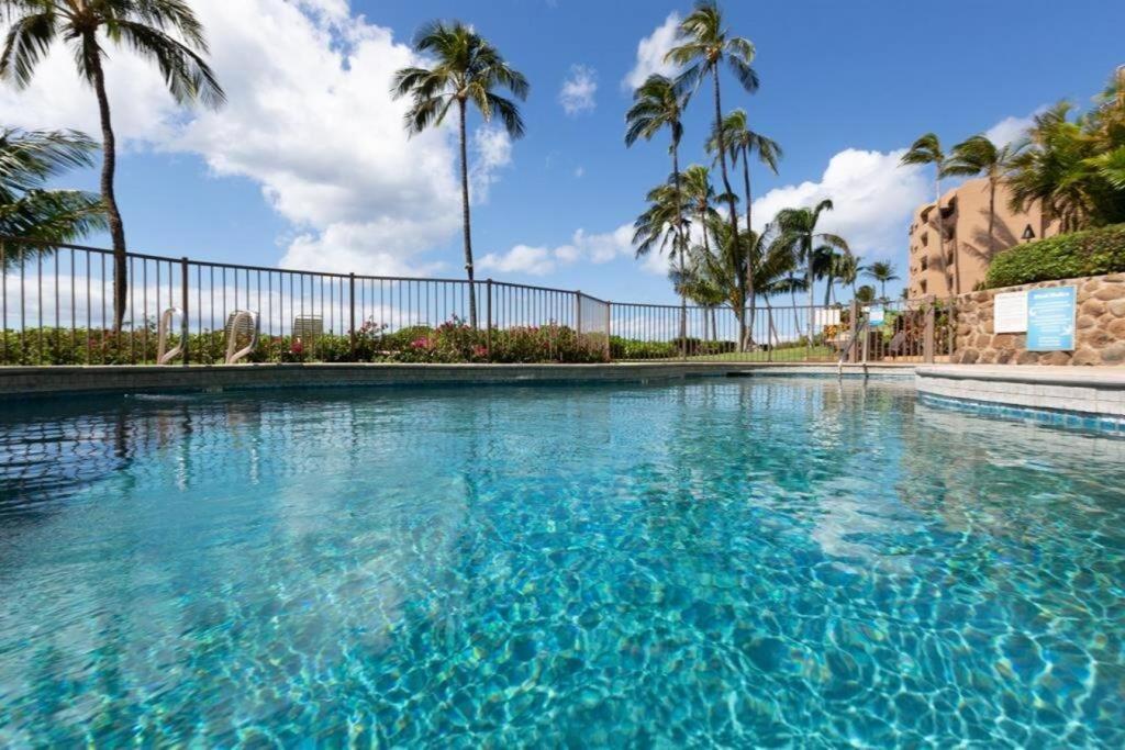 Stunning Maui Direct Ocean Front On The Beach, Walk To Beach From Condo, Watch Turtles, Whales, Ac In All Rooms Ocean View Pool And Spa Wailuku Bagian luar foto