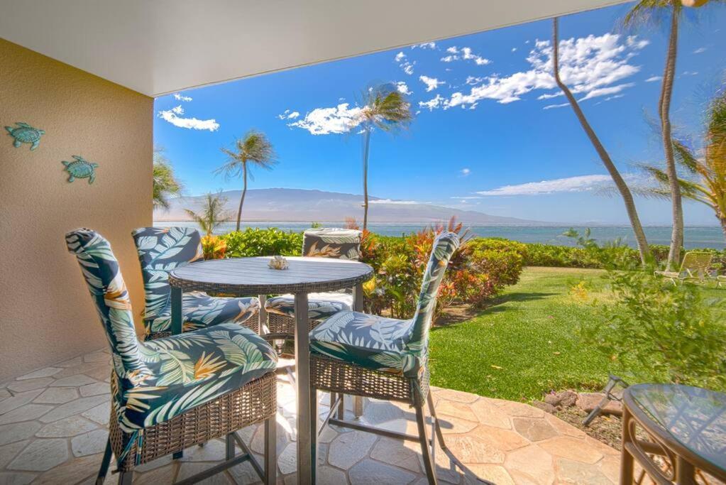Stunning Maui Direct Ocean Front On The Beach, Walk To Beach From Condo, Watch Turtles, Whales, Ac In All Rooms Ocean View Pool And Spa Wailuku Bagian luar foto