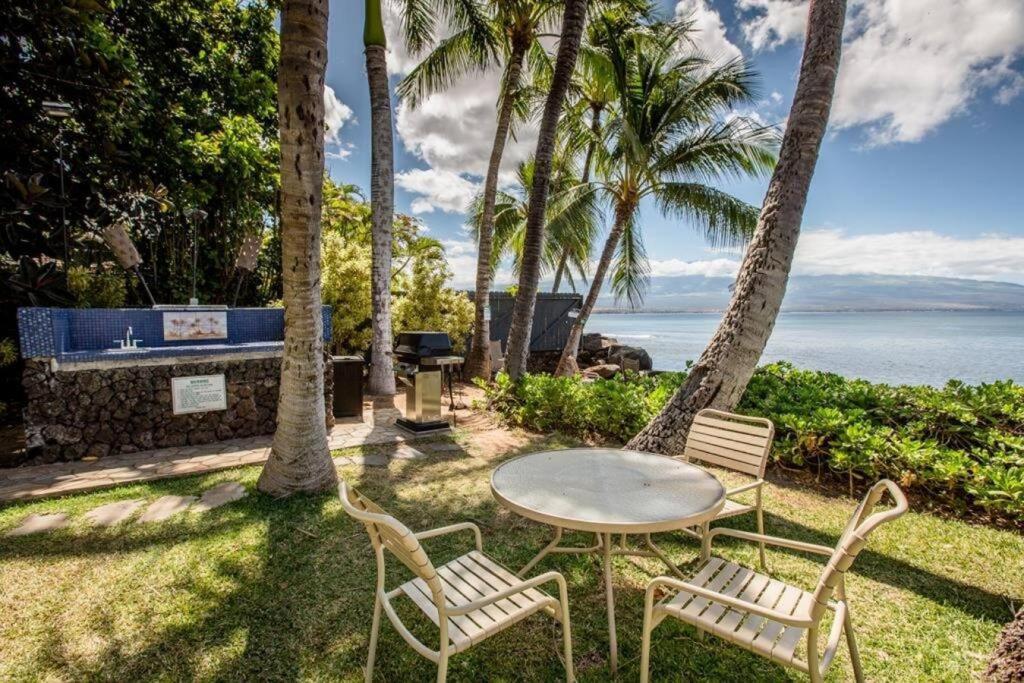 Stunning Maui Direct Ocean Front On The Beach, Walk To Beach From Condo, Watch Turtles, Whales, Ac In All Rooms Ocean View Pool And Spa Wailuku Bagian luar foto