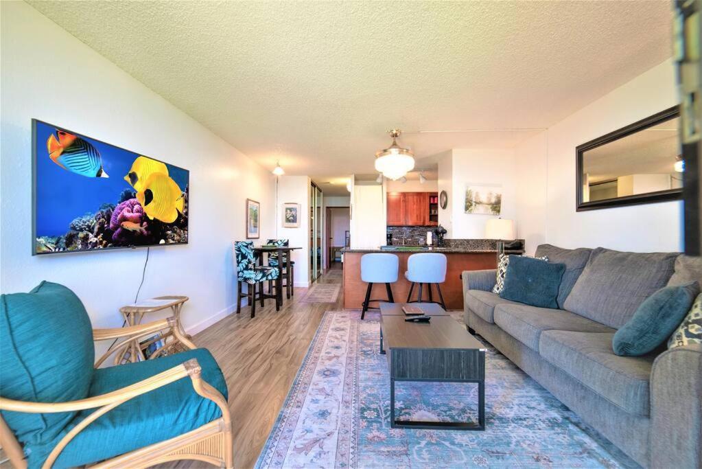Stunning Maui Direct Ocean Front On The Beach, Walk To Beach From Condo, Watch Turtles, Whales, Ac In All Rooms Ocean View Pool And Spa Wailuku Bagian luar foto